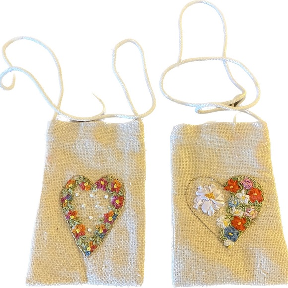 Cute, small hand made bags with heart/flower design ! ♡♡ - Picture 1 of 4